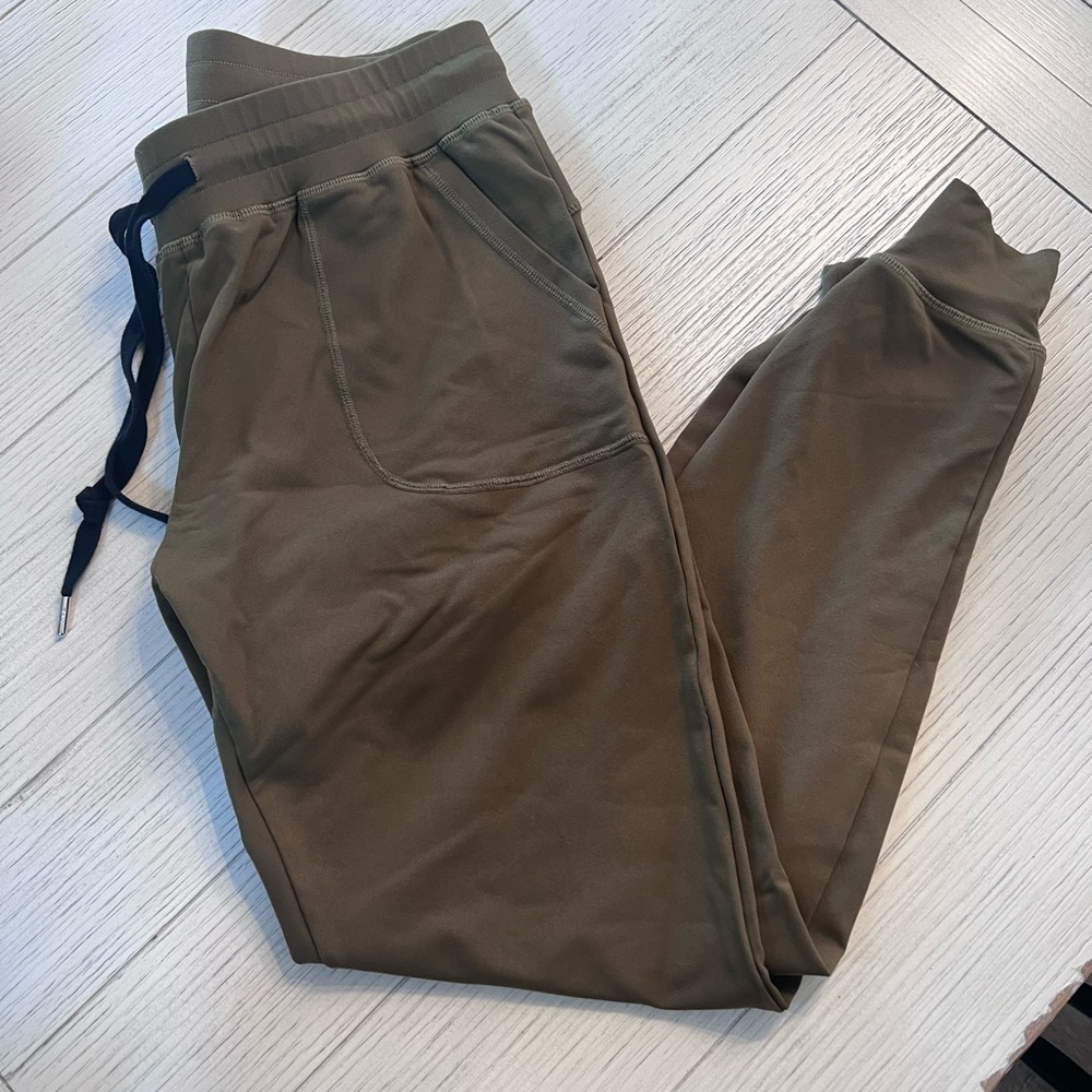 ZYIA Olive Unwind Joggers (medium)